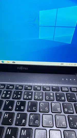 Laptop Fujitsu Lifebook U938 4GB Intel Celeron SSD 128GB