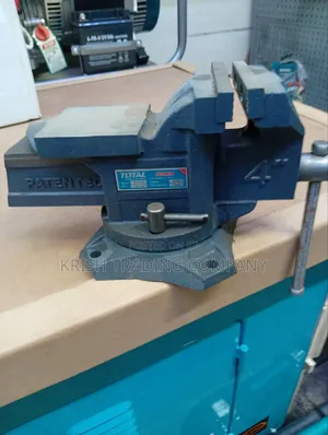 Total Bench Vice 4" – Tht6146