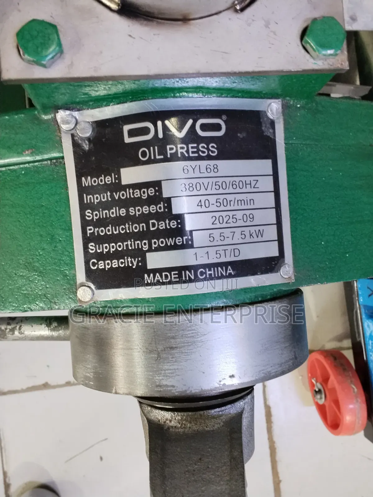 Oil Extractor/ Oil Press Machine