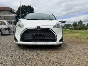 Toyota Sienta 2019 White