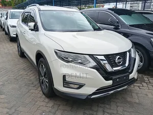 Nissan X-Trail 2.0 Petrol FWD 2019 White