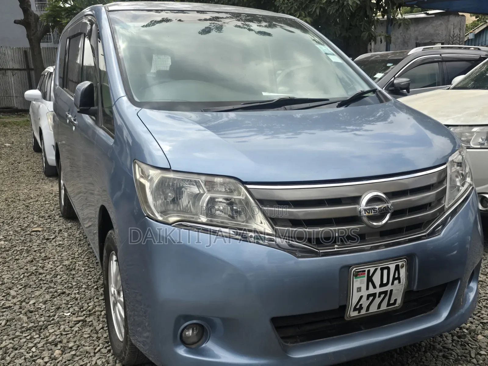 Nissan Serena 2013 Blue