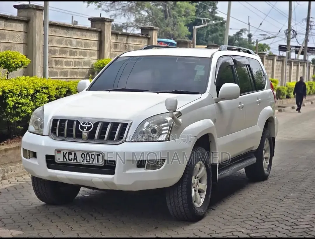 Toyota Land Cruiser Prado 2007 White