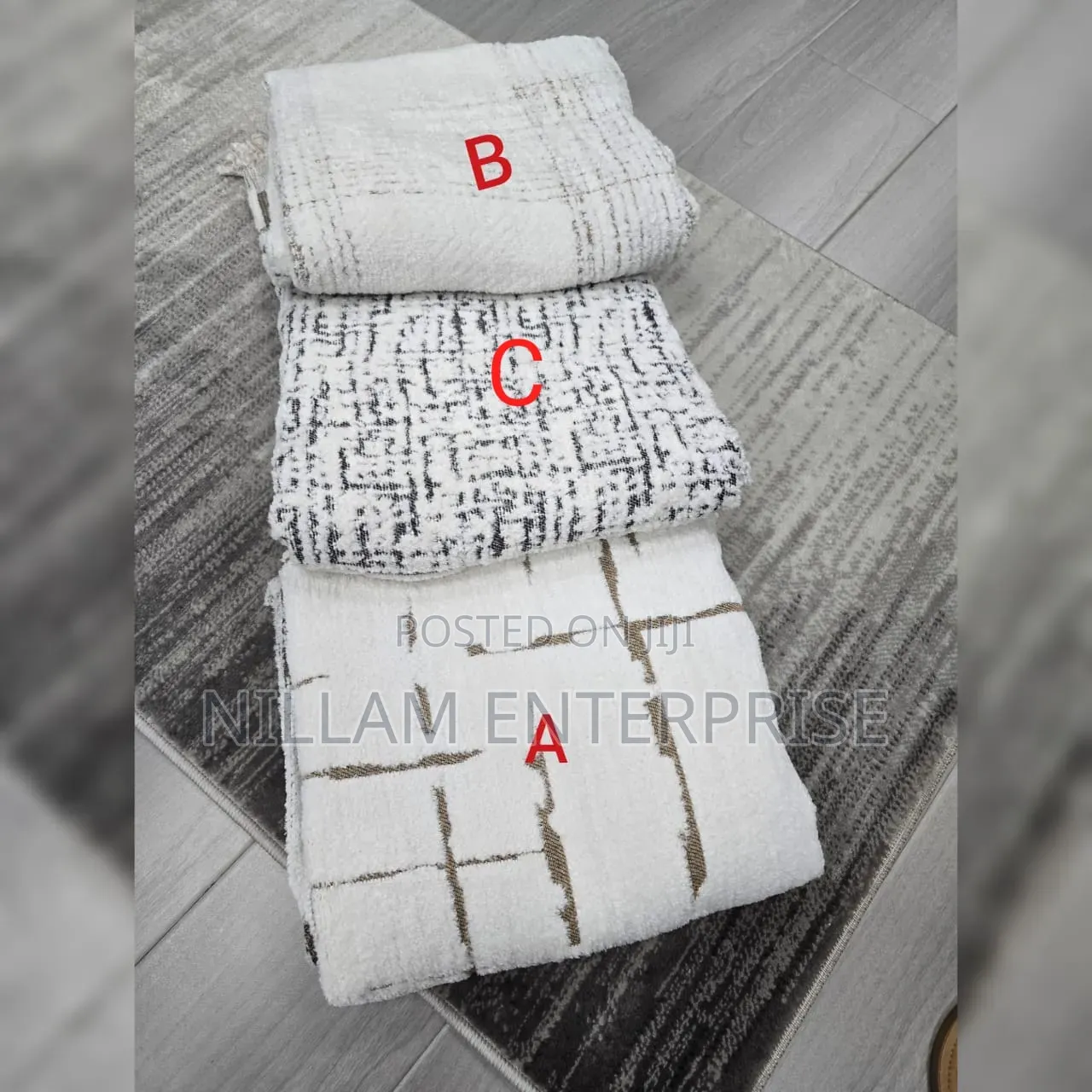 Premium Quality Throw Blankets*
