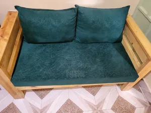 Emerald Green Pallet-Style Two-Seater Sofa/Couch