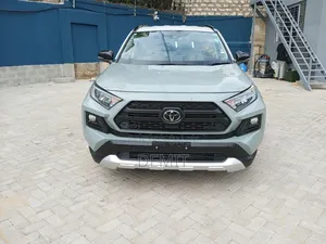 Toyota RAV4 2019 Green