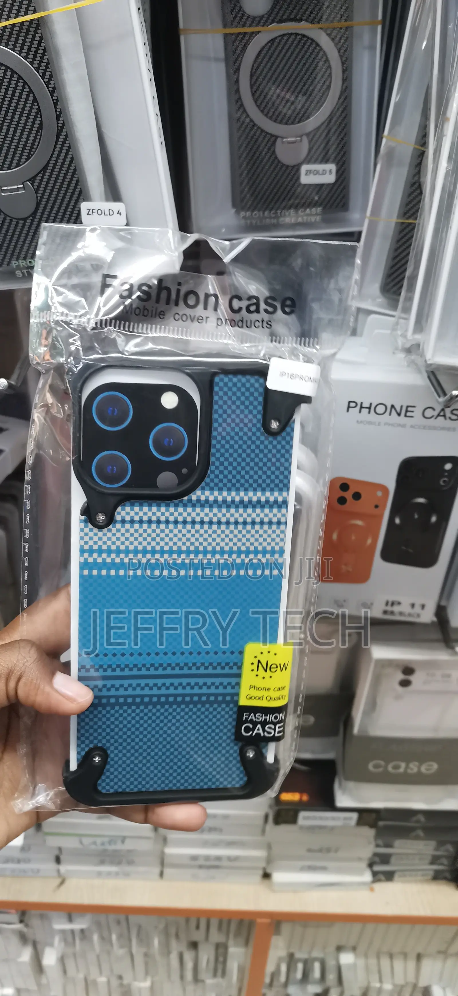 iPhone 14 Pro Max White Geometric Mosaic Pattern Case