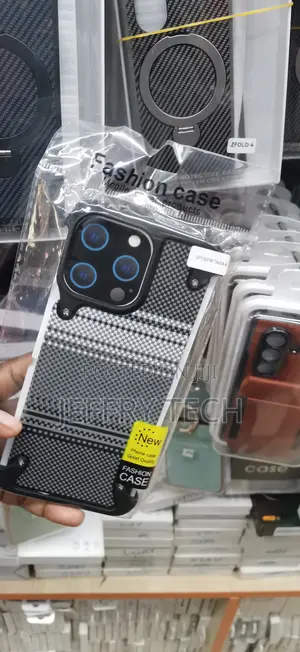 iPhone 16 Pro Max Dual-Tone, Multi-Pattern Checkered Texture Case