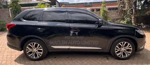 Mitsubishi Outlander 2016 Black