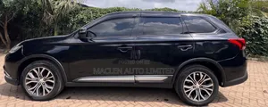 Mitsubishi Outlander 2016 Black