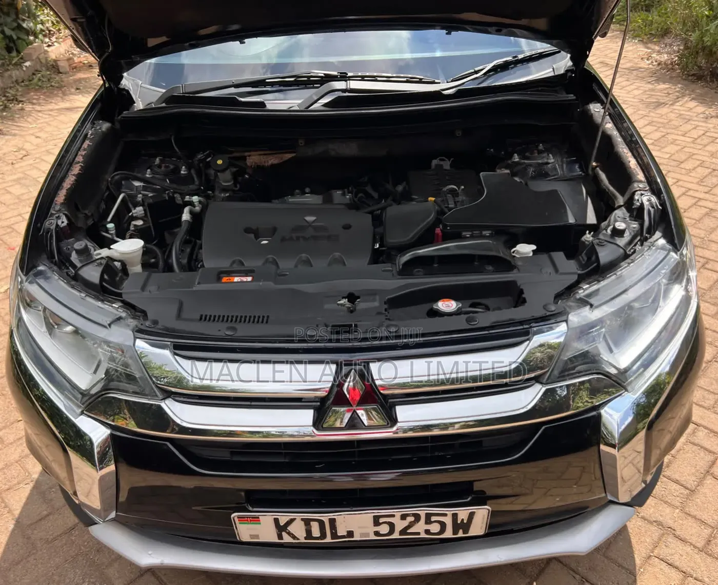 Mitsubishi Outlander 2016 Black