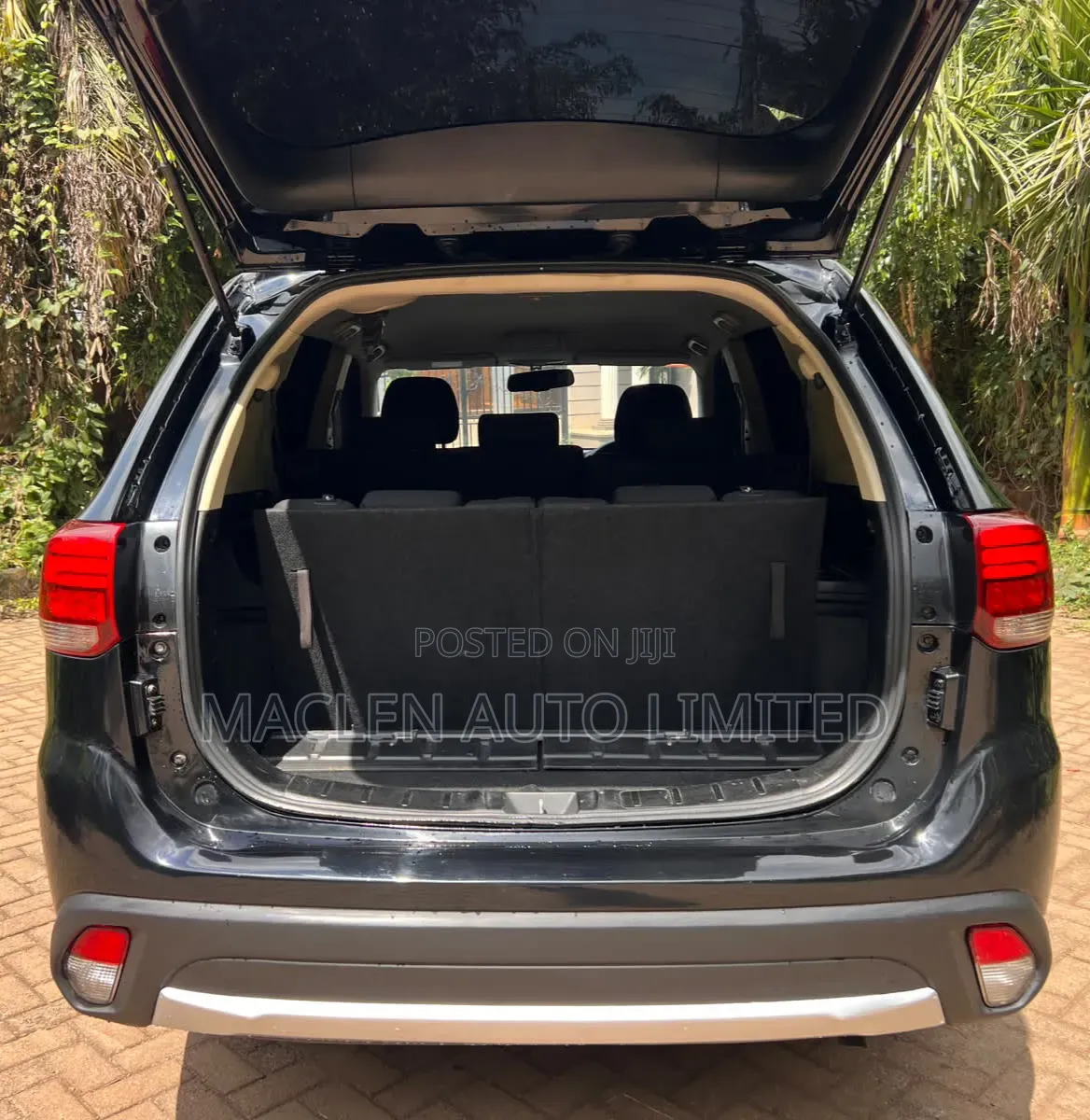 Mitsubishi Outlander 2016 Black