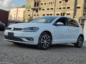 Volkswagen Golf 1.4T S FWD 2019 Pearl
