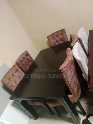 4-Seater Rectangular Dining Set With Tufted Chairs