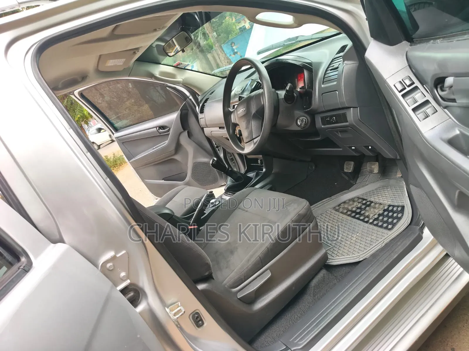 Isuzu D-MAX 2023 Silver