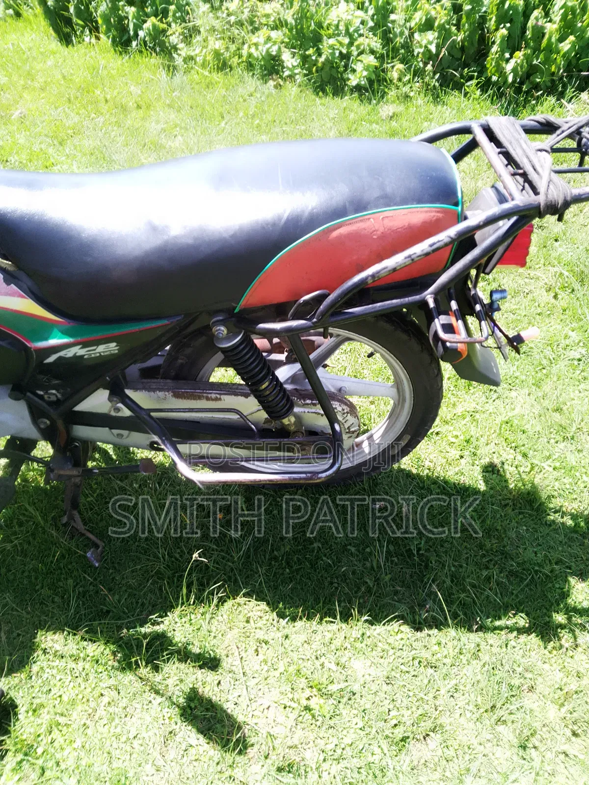 Honda CB 2021 Red