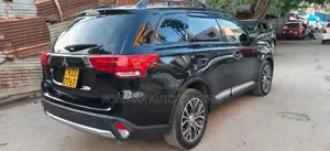 Mitsubishi Outlander 2016 Black