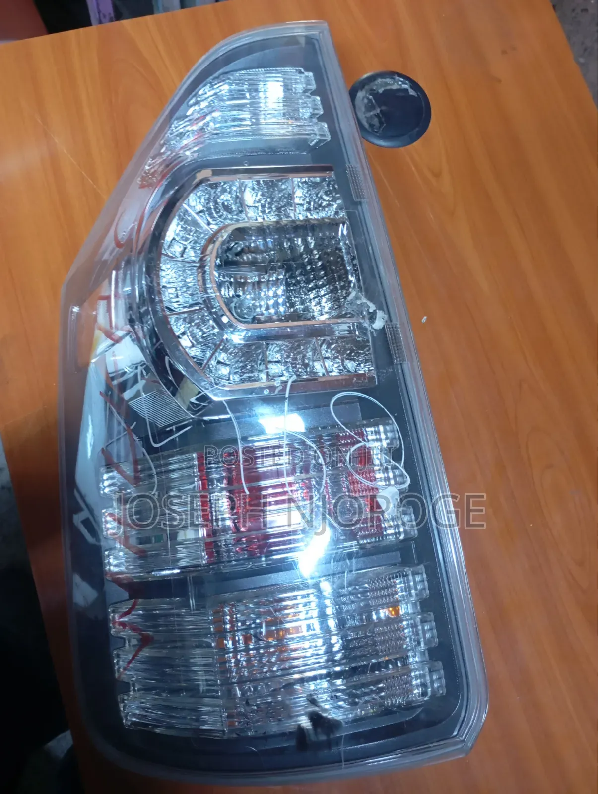 Noah 2010 Taillight