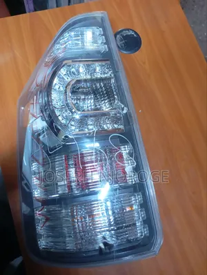 Noah 2010 Taillight