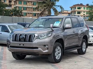 Toyota Landcruiser Prado Front Windscreen