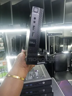 Desktop Computer Dell OptiPlex 3050 4GB Intel Core i5 HDD 500GB