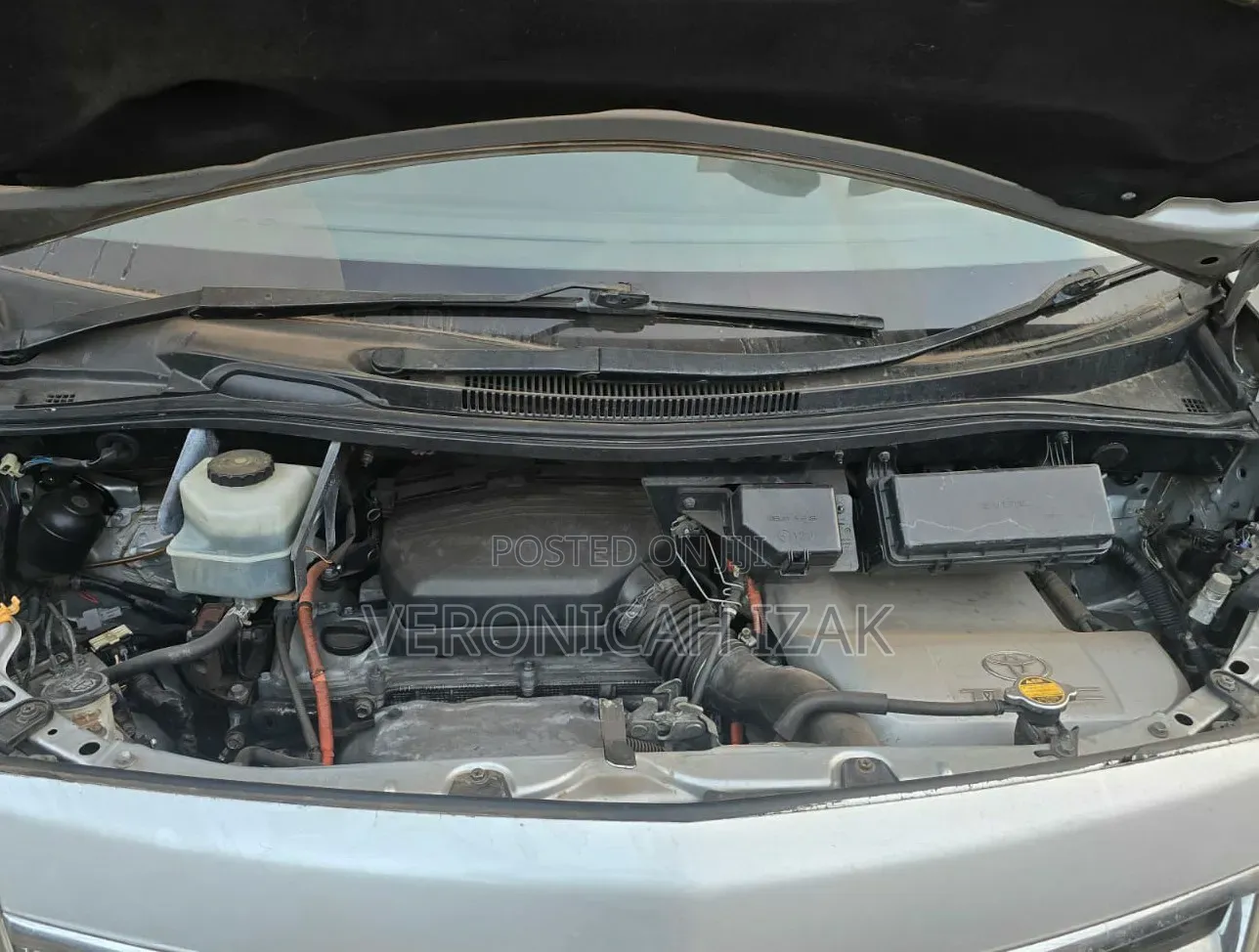 Toyota Alphard 2007 Silver