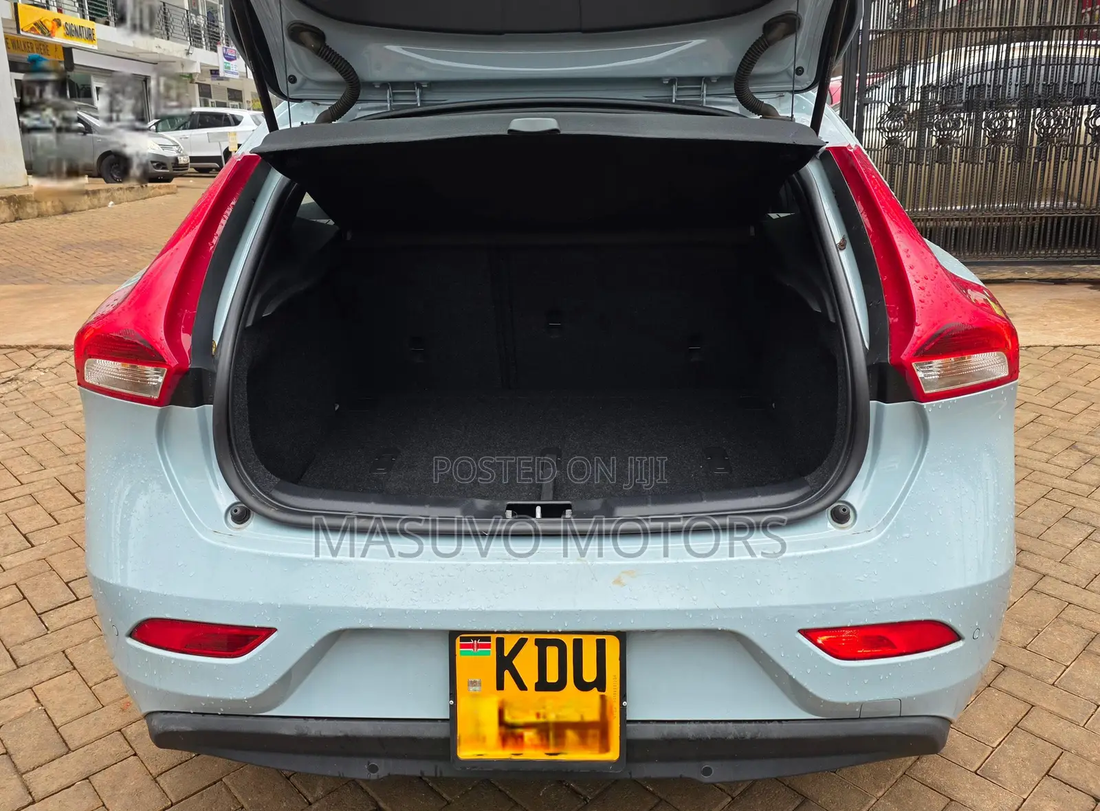 Volvo V40 2019 Blue