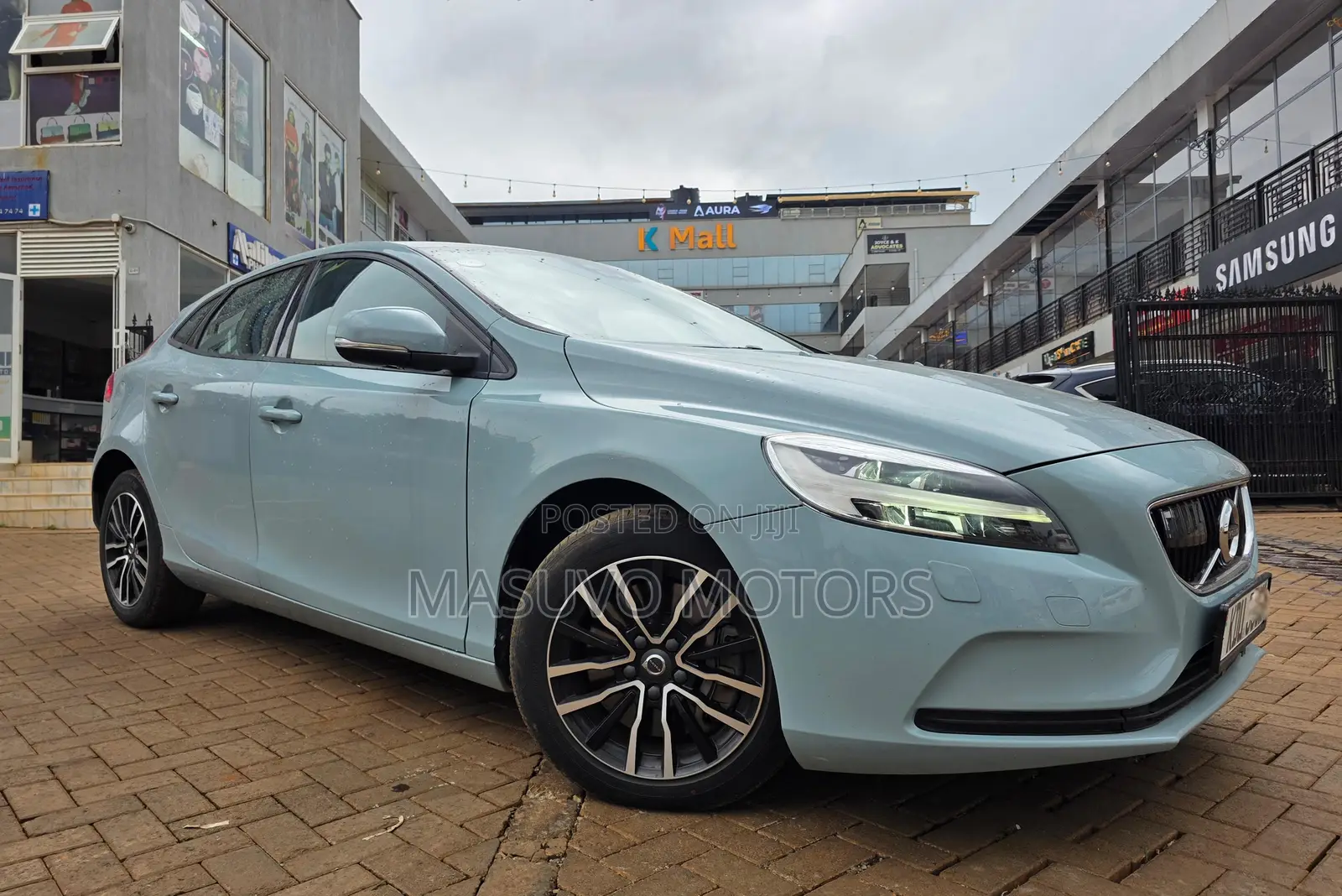 Volvo V40 2019 Blue