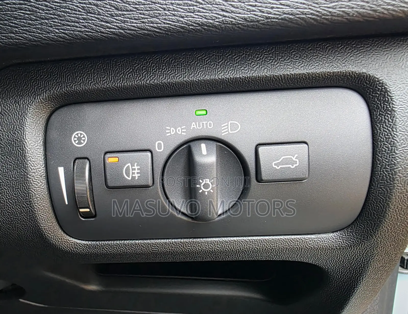 Volvo V40 2019 Blue