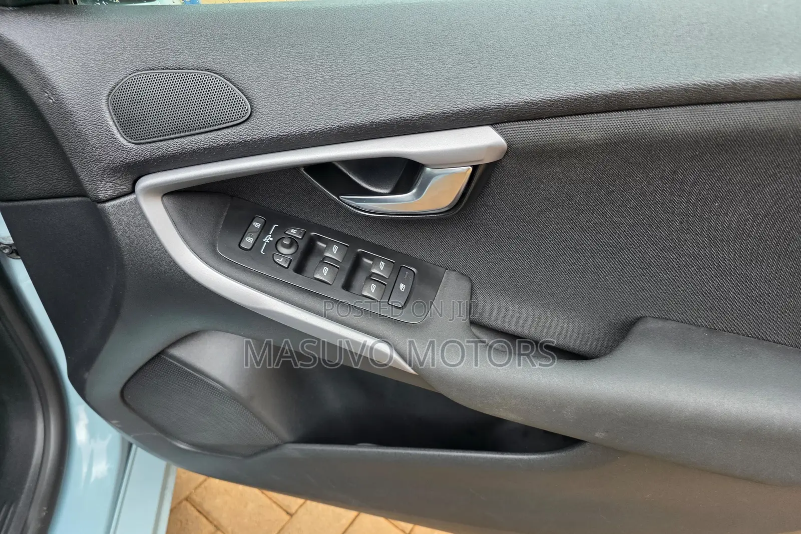 Volvo V40 2019 Blue
