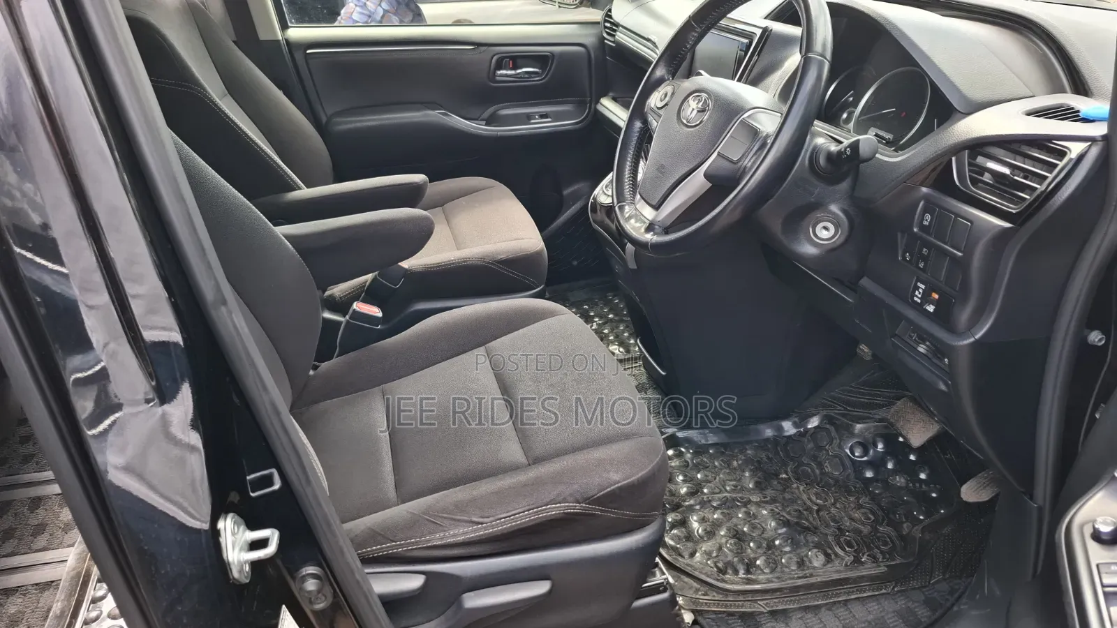 Toyota Noah 2018 Black