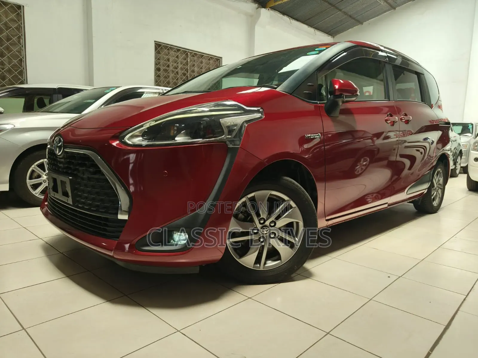 Toyota Sienta 2019 Maroon