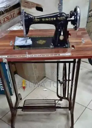 Sewing Machine Singer + Imported Stand