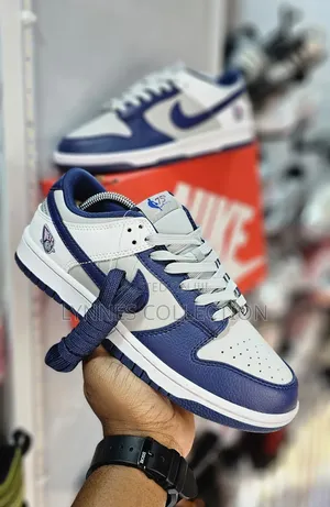 Low Cut Skate Style Sneakers – Trendy Everyday Street Footwear