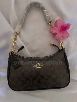Quality Ladies Handbag – Available in Different Colors