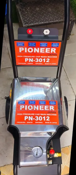 Pioneer High Pressure Washer/3200 PSL