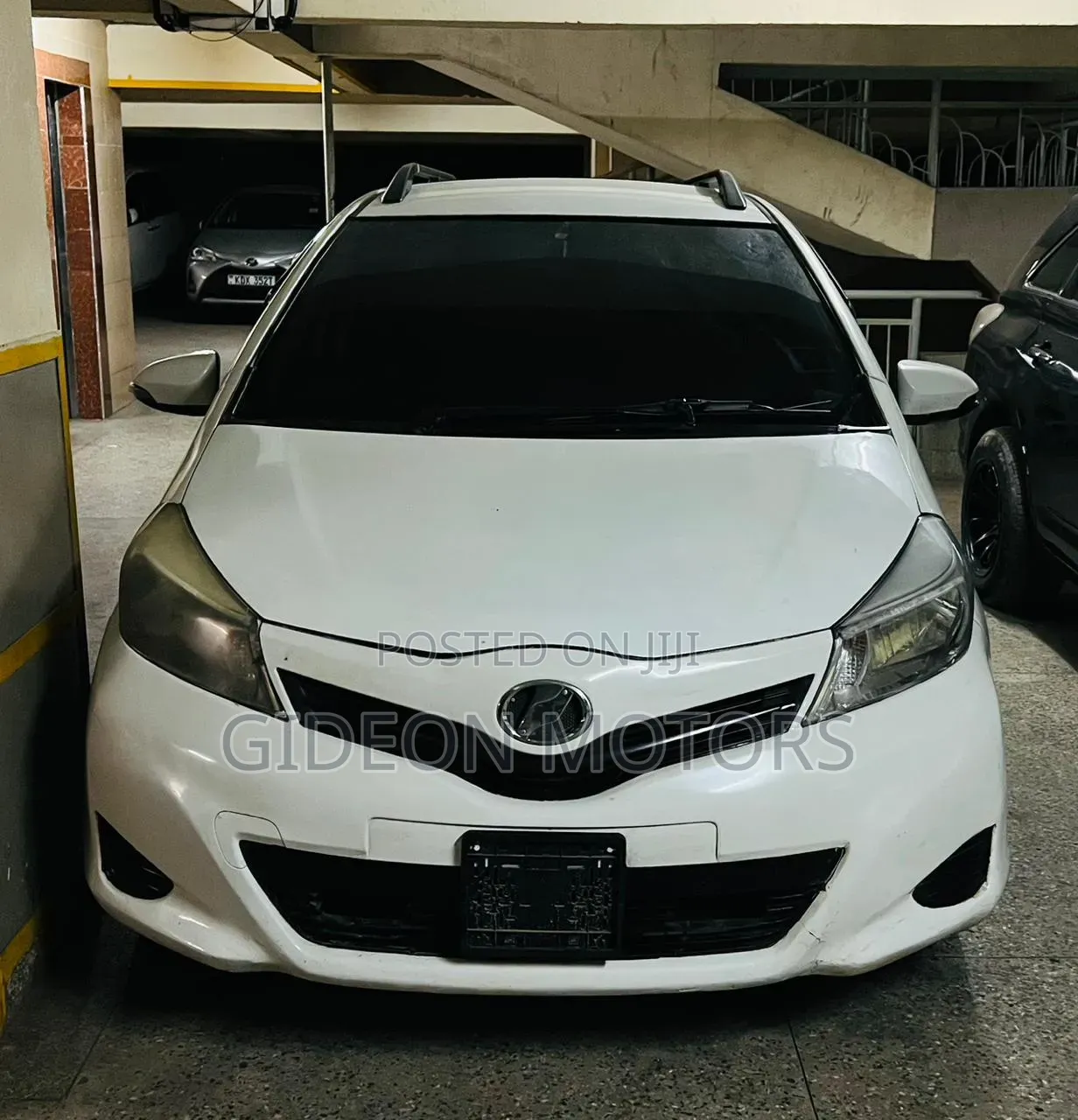 Toyota Vitz 2012 White