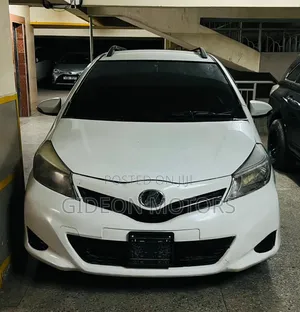Toyota Vitz 2012 White