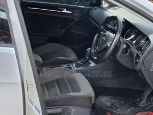 Volkswagen Golf 2018 White