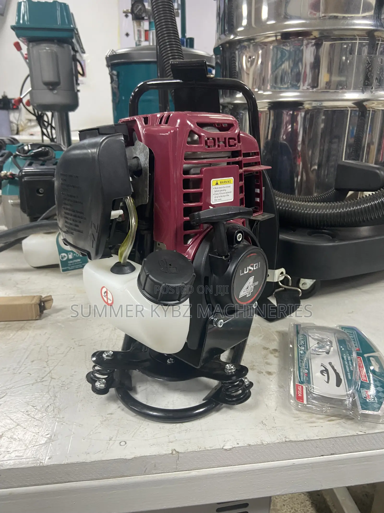 Lusqi Brush Cutter 4-Stroke Engine