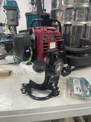 Lusqi Brush Cutter 4-Stroke Engine