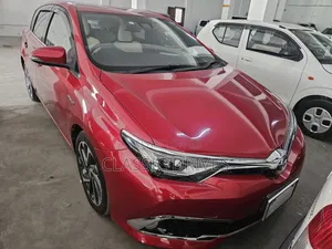 Toyota Auris 2019 Red