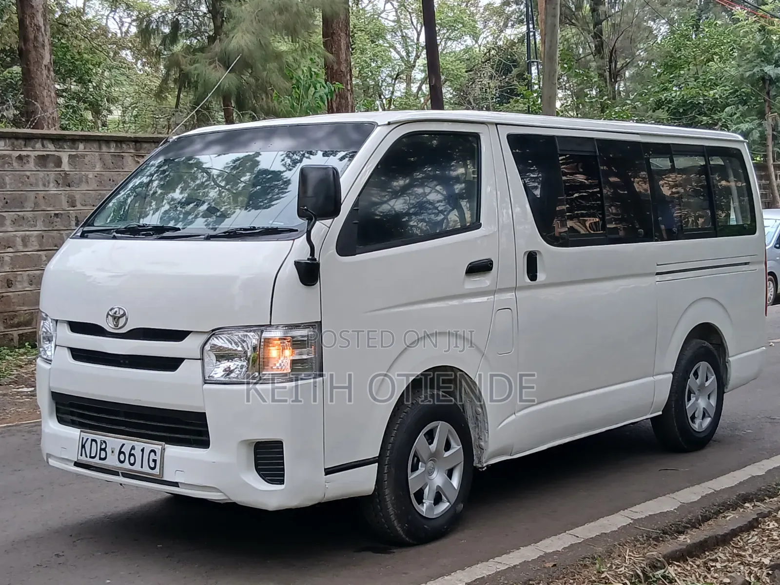 Toyota HiAce 2014 White