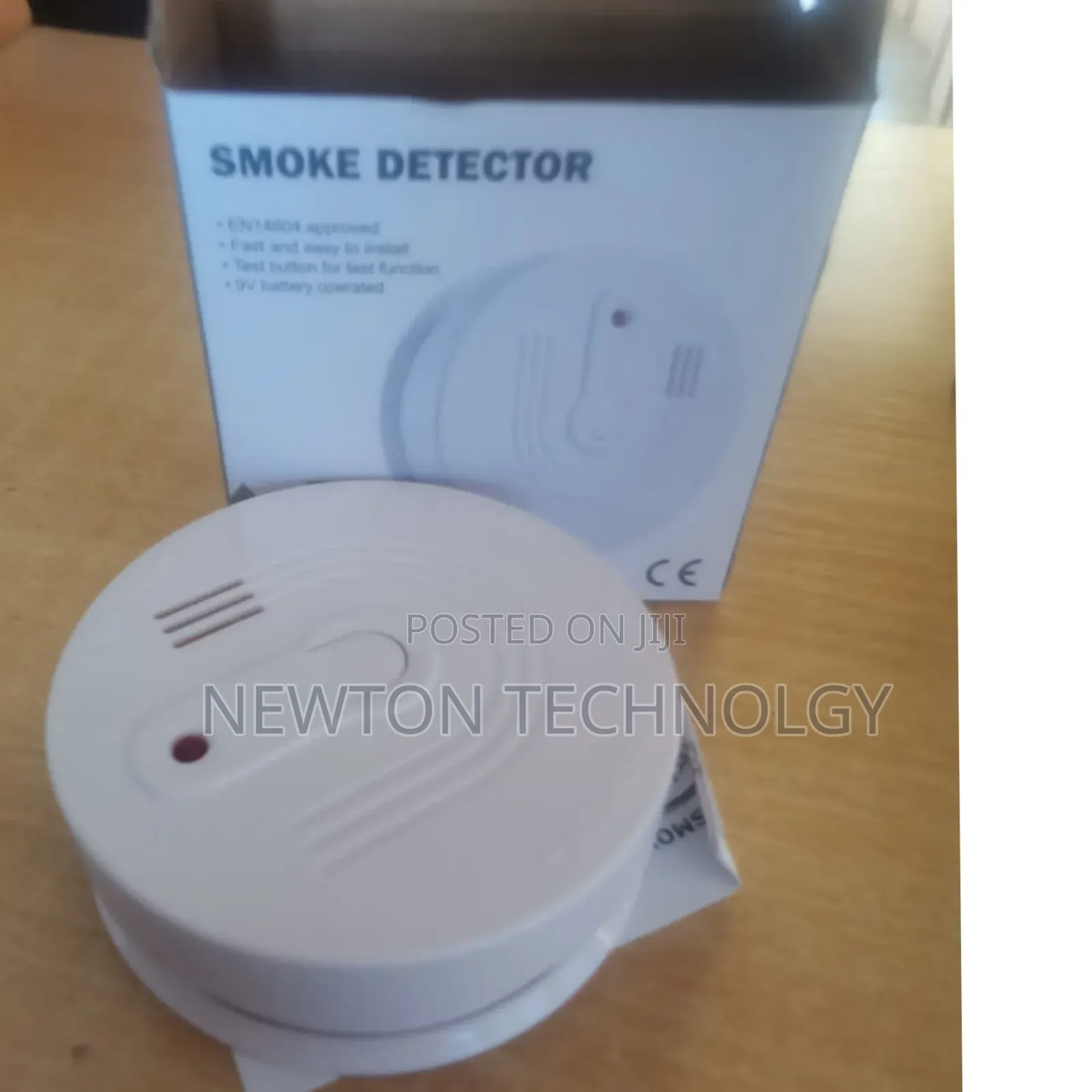 White Fire/Smoke Detector @1800