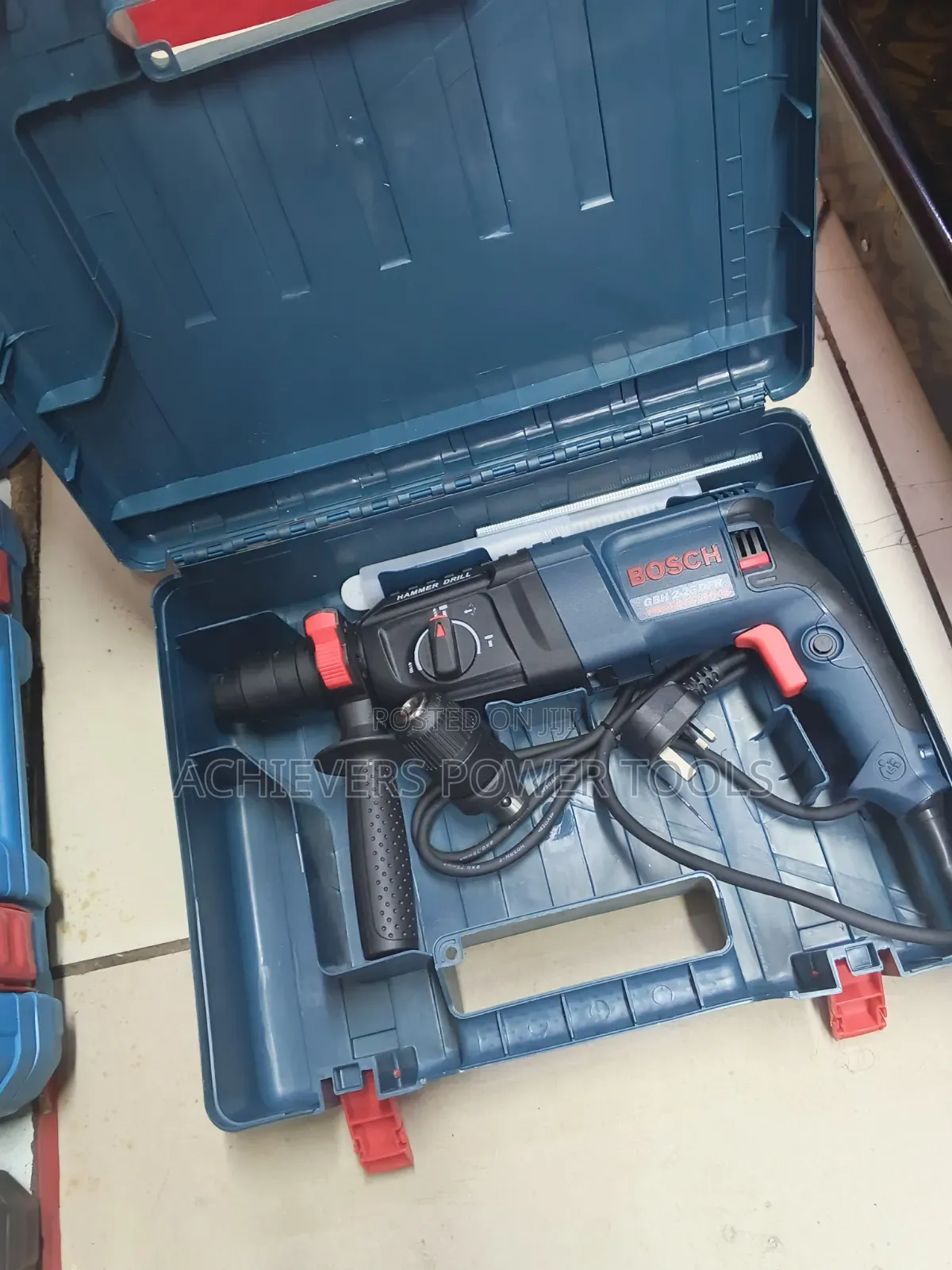 800w Bosch Rotary Hammer Drill