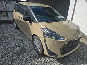 Toyota Sienta 2020