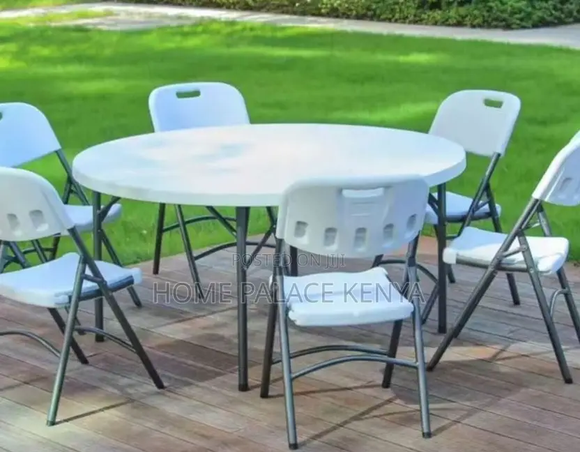 Outdoor Table: Heavy Duty Plastic Wedding Table With Sturdy Frame