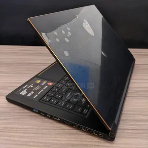 Laptop MSI Creator 17 B11UG-414 16GB Intel Core i7 SSD 512GB