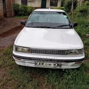Toyota Corolla 1999 White