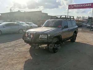Nissan Patrol 2010 Gray
